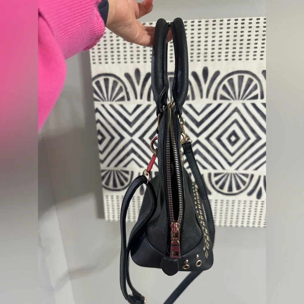 Black Handbag with Gold Accents - Picture 5 of 10